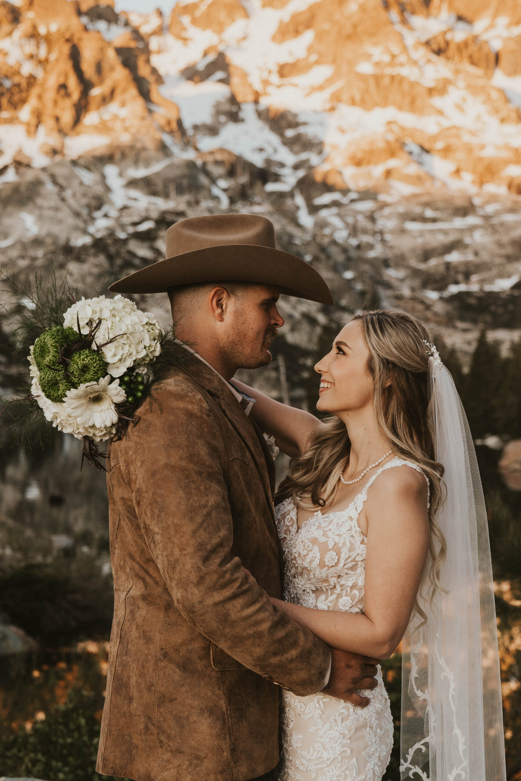 Couple eloping in the Sierra Nevada mountains